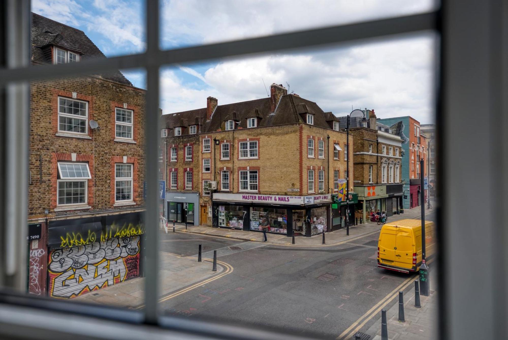 Chic 2 Bedroom Apartment Near Liverpool Street By Gold Stays London Kültér fotó
