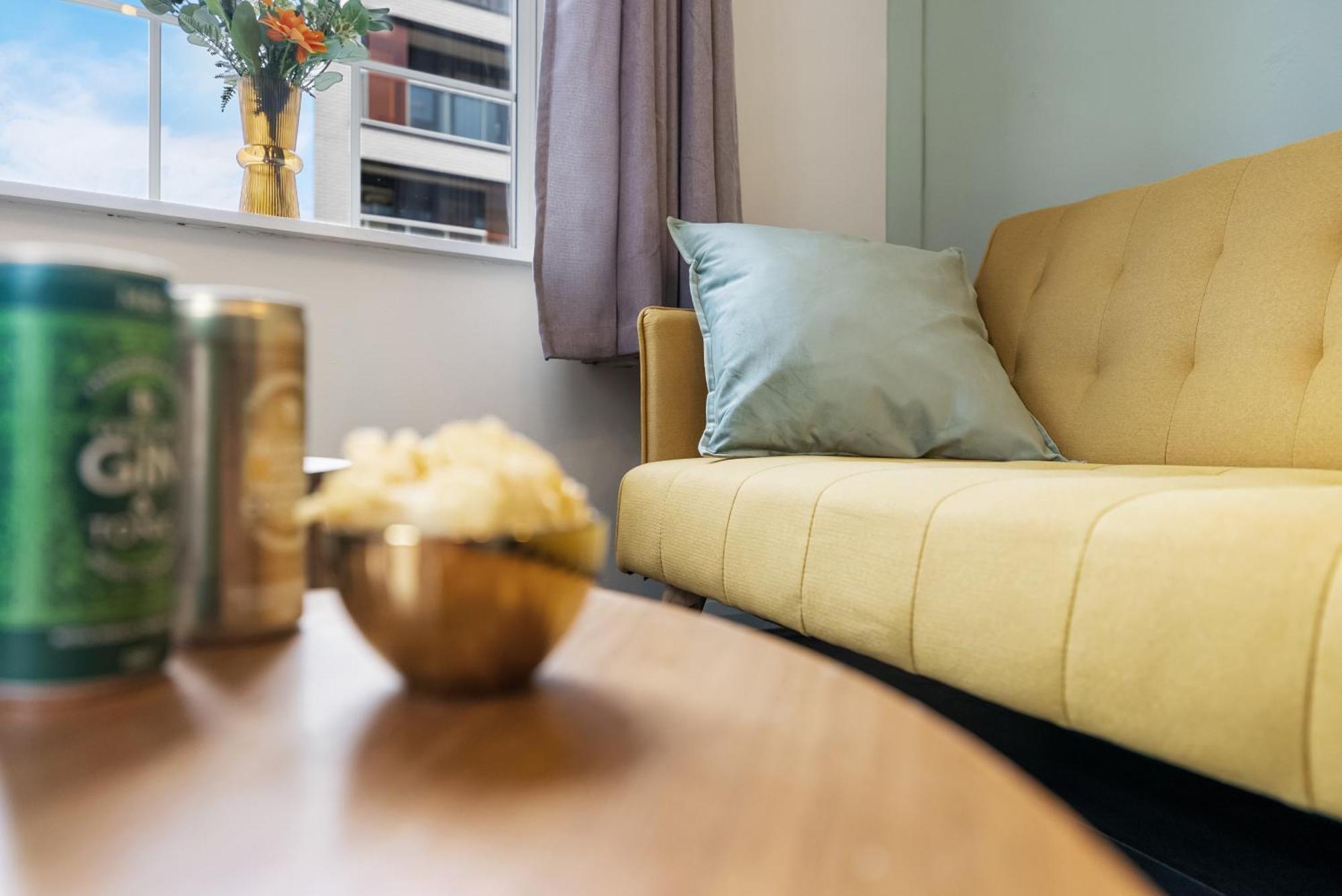 Chic 2 Bedroom Apartment Near Liverpool Street By Gold Stays London Kültér fotó
