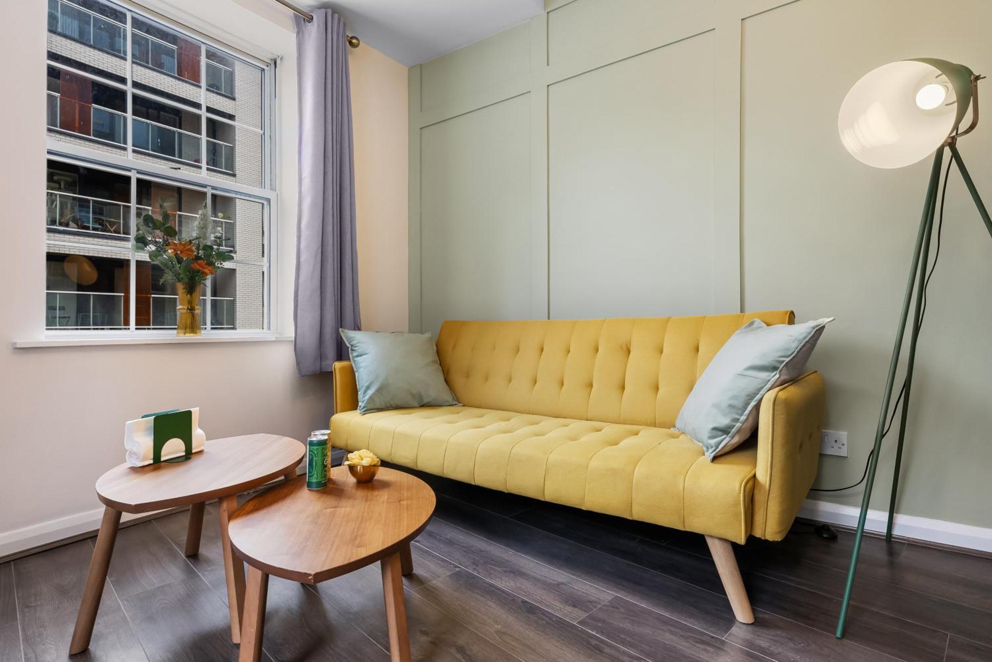 Chic 2 Bedroom Apartment Near Liverpool Street By Gold Stays London Kültér fotó