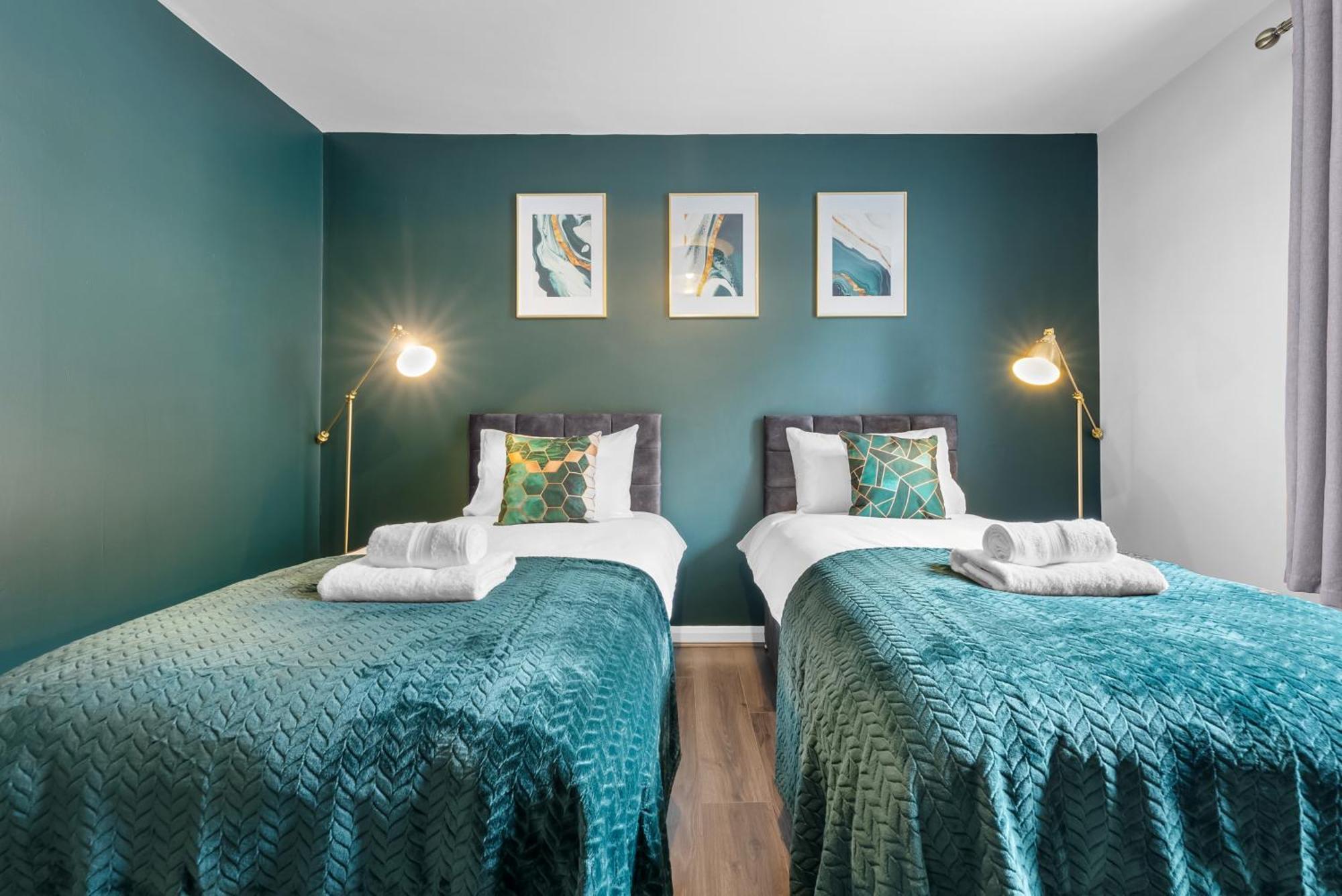 Chic 2 Bedroom Apartment Near Liverpool Street By Gold Stays London Kültér fotó